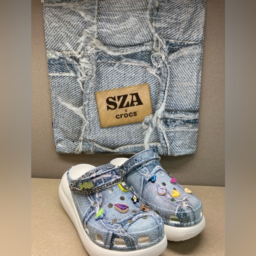 CROCS x SZA Denim-Print Clog with Charms - Light Blue & White—10M/12W